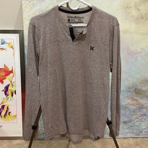 Hurley Buckle long sleeve shirt size medium